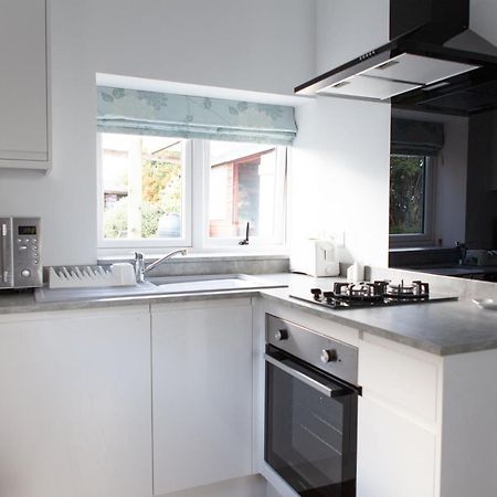 Elm Cottage Touring Park Whitegate  外观 照片