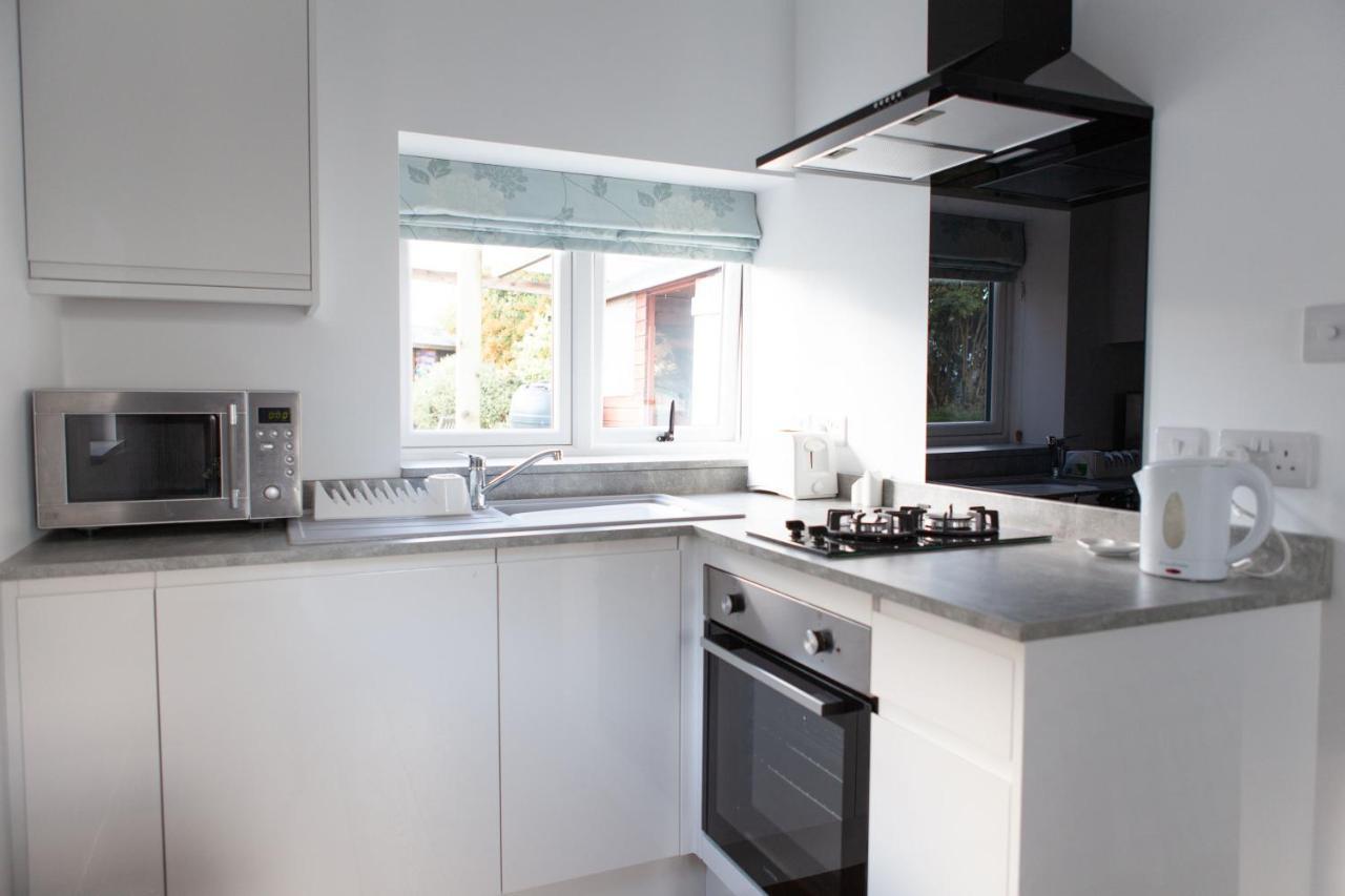 Elm Cottage Touring Park Whitegate  外观 照片