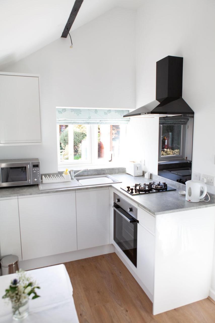 Elm Cottage Touring Park Whitegate  外观 照片
